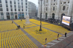 MANIFESAZIONE PIAZZA AFFARI CASCHETTI ANTINFORTUNISTICI